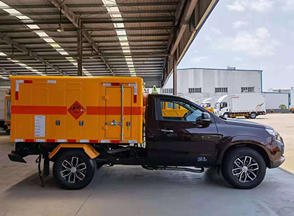 工布江达爆破器材运输车