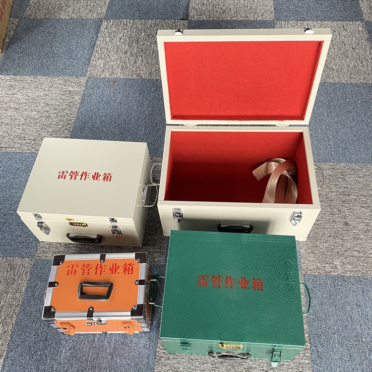 工布江达爆破工程作业箱如何选择？玻璃钢与传统材质的全面对比